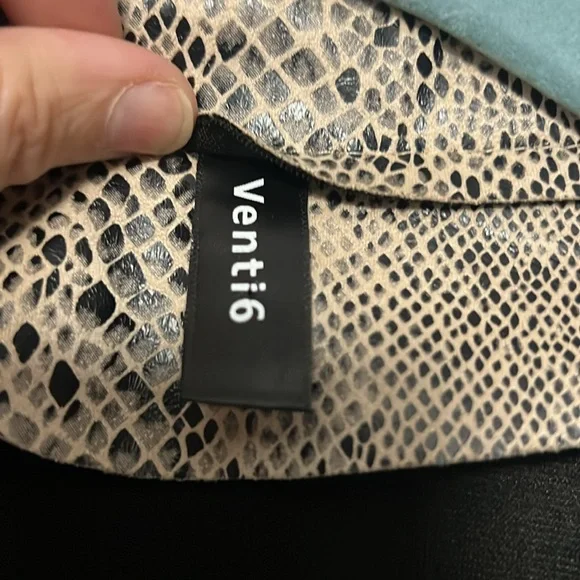 Women's Snake Print Jacket Moto Size small - Picture 5 of 7